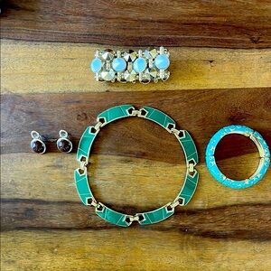 Elegant Green and Gold Jewelry Set